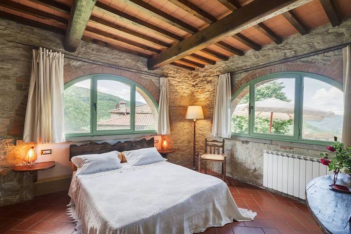 Romantico appartamento in villa con piscina nel Chianti Rufina in Londa, Firenze province