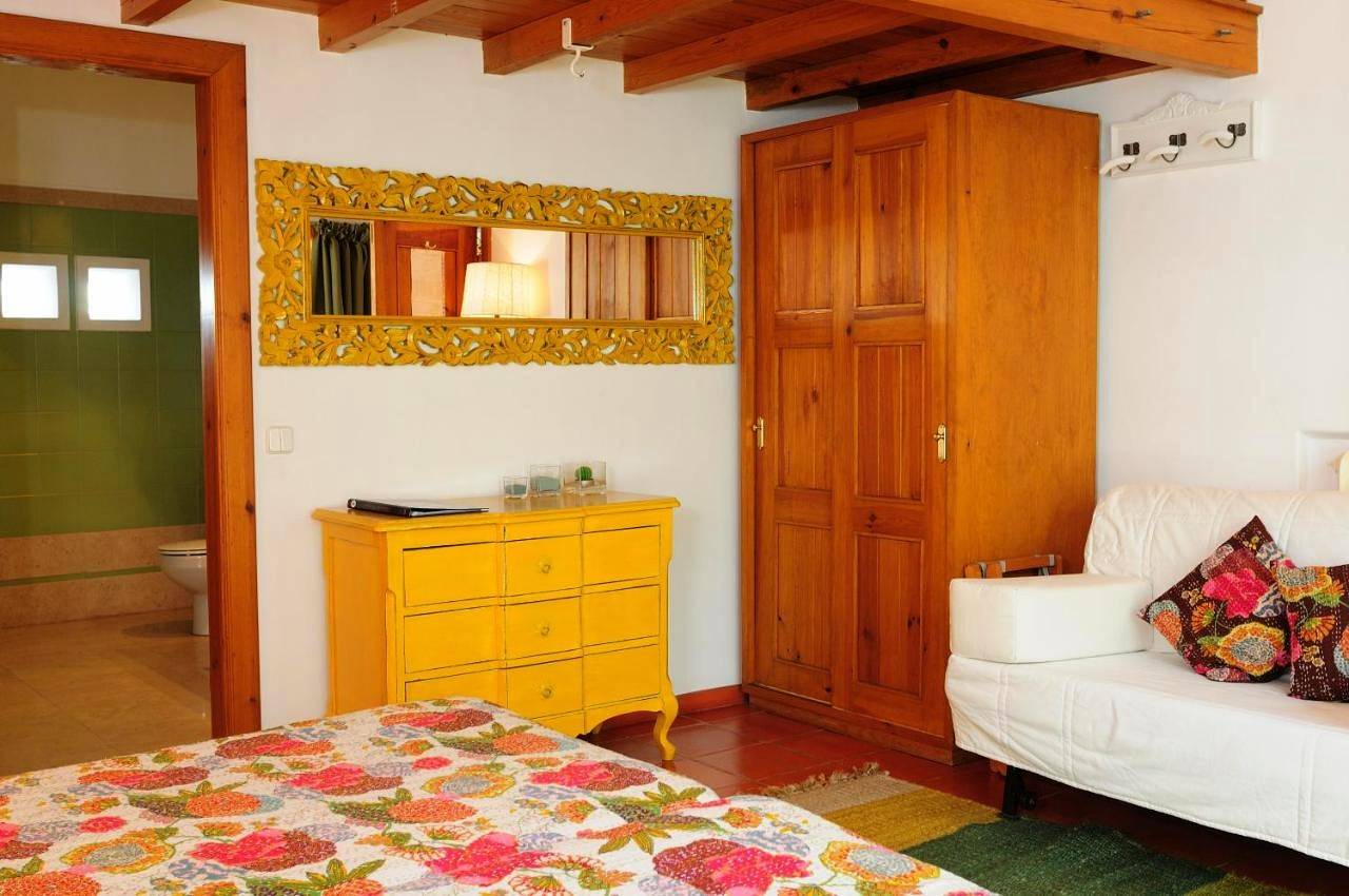 Casa rural para 14 pessoas com jardim in Rio Maior, Distrito de Santarém