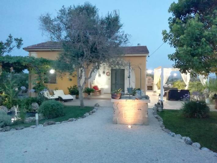 Casa vacanza per 6 persone, con Balcone e Terrazza nonché Giardino e Panorama a Melissano