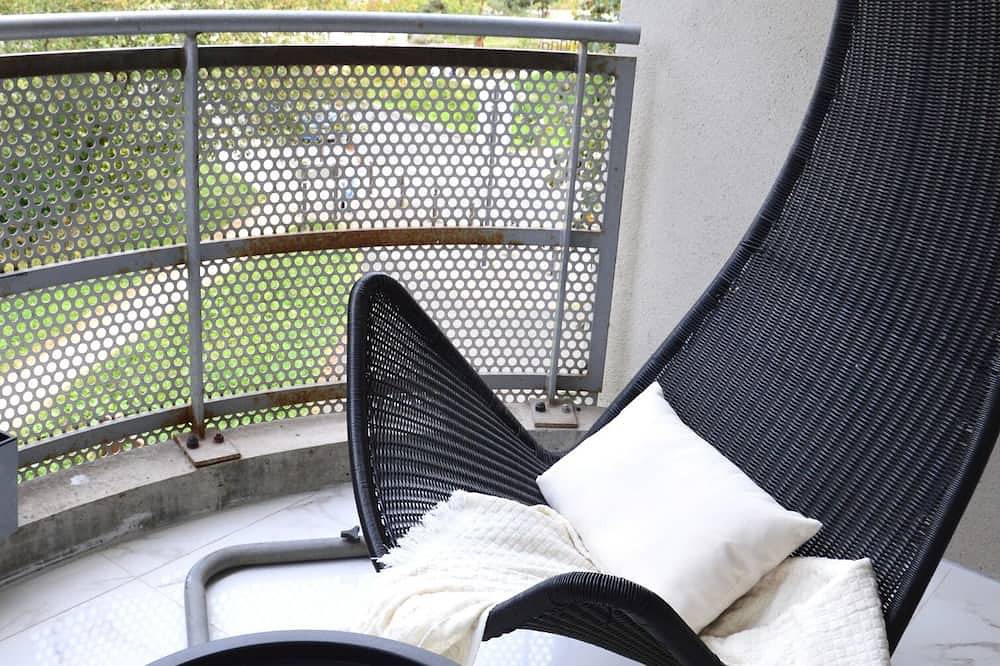 Entire apartment, Riverside apt | 2 bdr |Disney + Paris | Parking | Balcony in Lognes, Seine-et-Marne