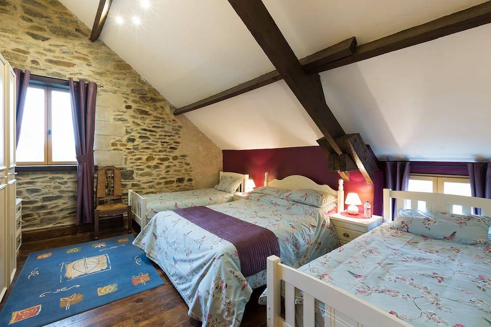 Le Mont St Michel, Maison du Montitier, Exclusive B & B Juste pour vous! in Huisnes-sur-Mer, Baie du Mont-Saint-Michel