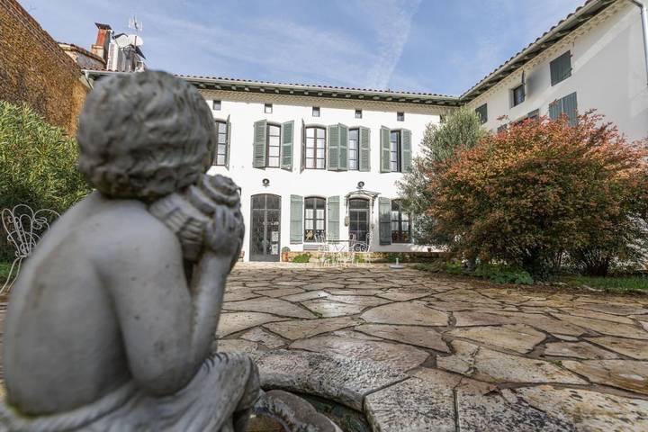 Chambre d’hôte pour 2 personnes, avec vue ainsi que piscine et jardin dans les Landes