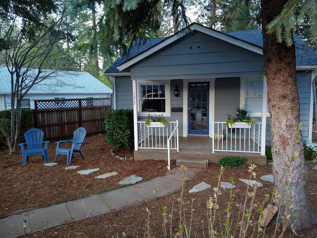 No Cleaning Fee! Whole House and Yard! Short Walk to Downtown and Fairgrounds! in Grass Valley, Nevada County