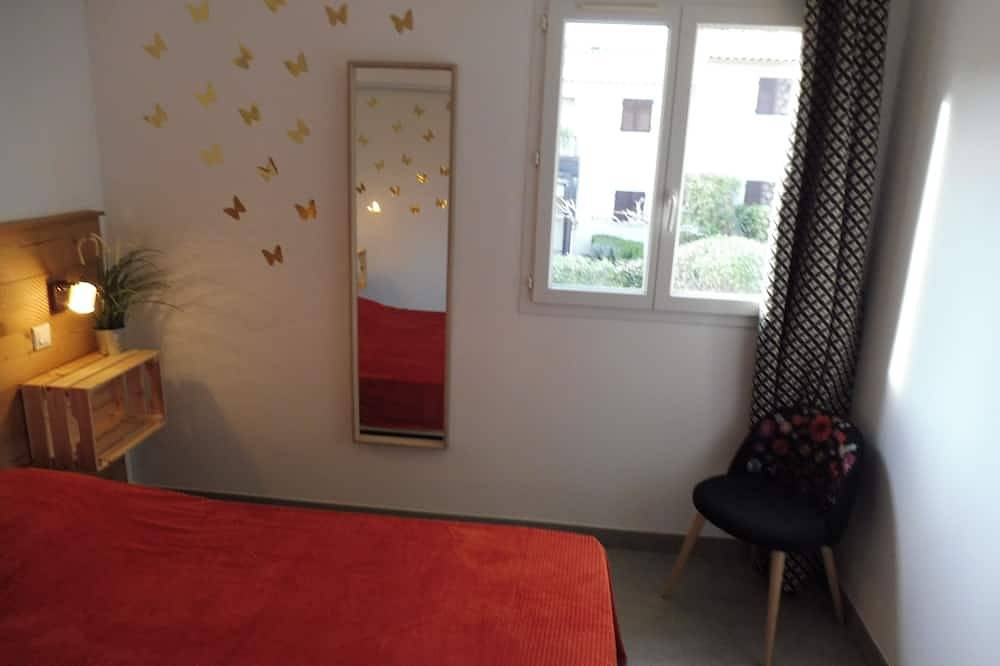 Appartement entier, Appartement dans résidence avec piscine, gardien , 7 minutes à pied de la plage in Pinarellu, Zonza