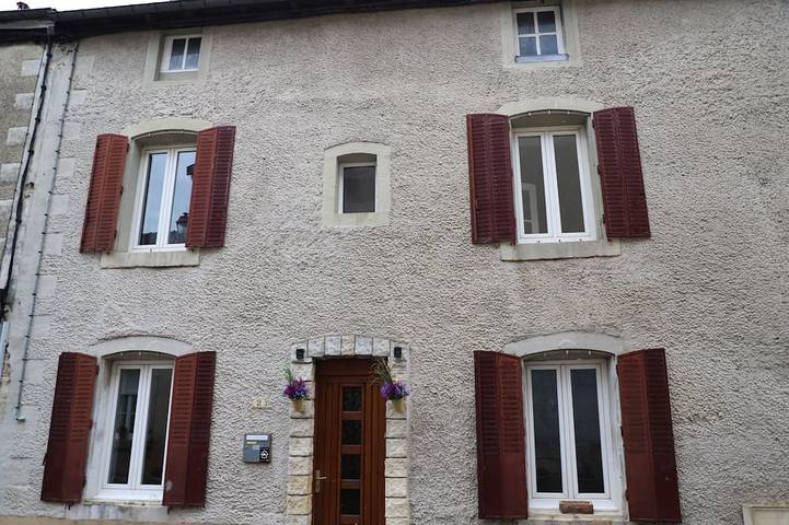 Gîte pour 8 personnes, avec jardin, animaux acceptés dans Vignory