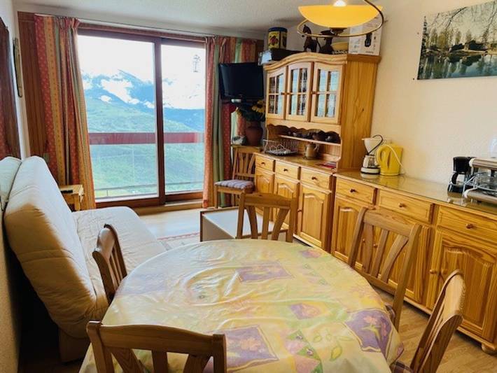 Chalet pour 6 personnes, avec balcon et piscine dans Le Corbier