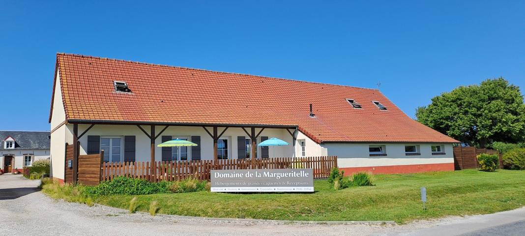 Gîte pour 19 personnes, avec jardin ainsi que vue sur le lac et terrasse