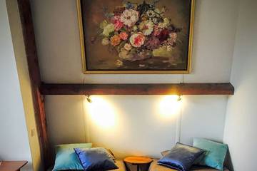 Vacation Rental for 4 Guests in Amsterdam Zuid, Dutch Coast, Picture 2