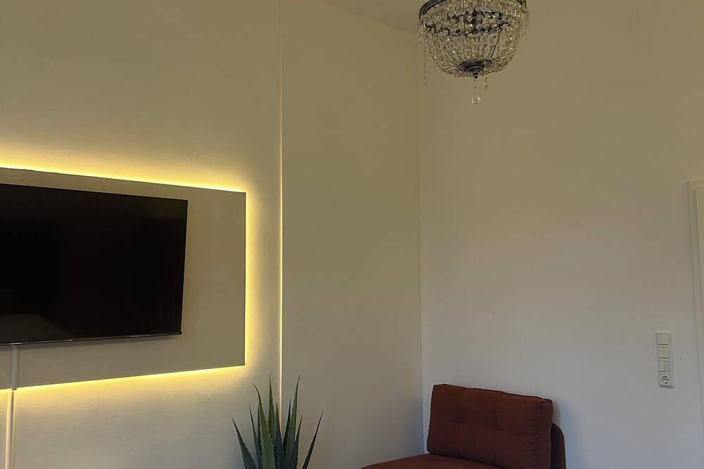 Ganze Wohnung, Altbau-Juwel | Antik trifft Modern im Denkmalhaus in Saarbrücken, Saargau