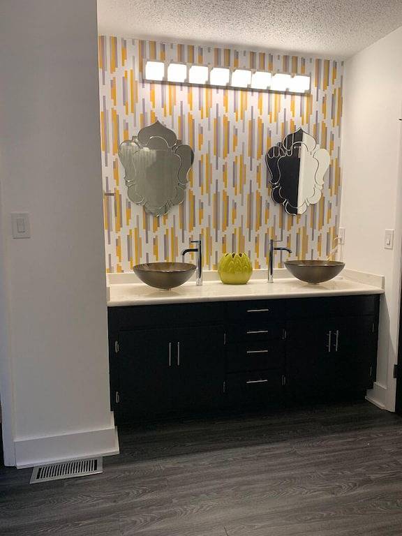 Modernes Dekorhaus in ruhiger und sicherer Nachbarschaft in High Point, Guilford County