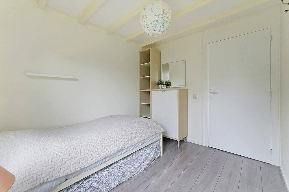 Freistehendes und komplett ebenerdiges Ferienbungalow auf dem preisgekrönten Ferienpark Klepperstee in der Nähe des Strandes und der Nordsee. in Ouddorp, Goeree-Overflakkee
