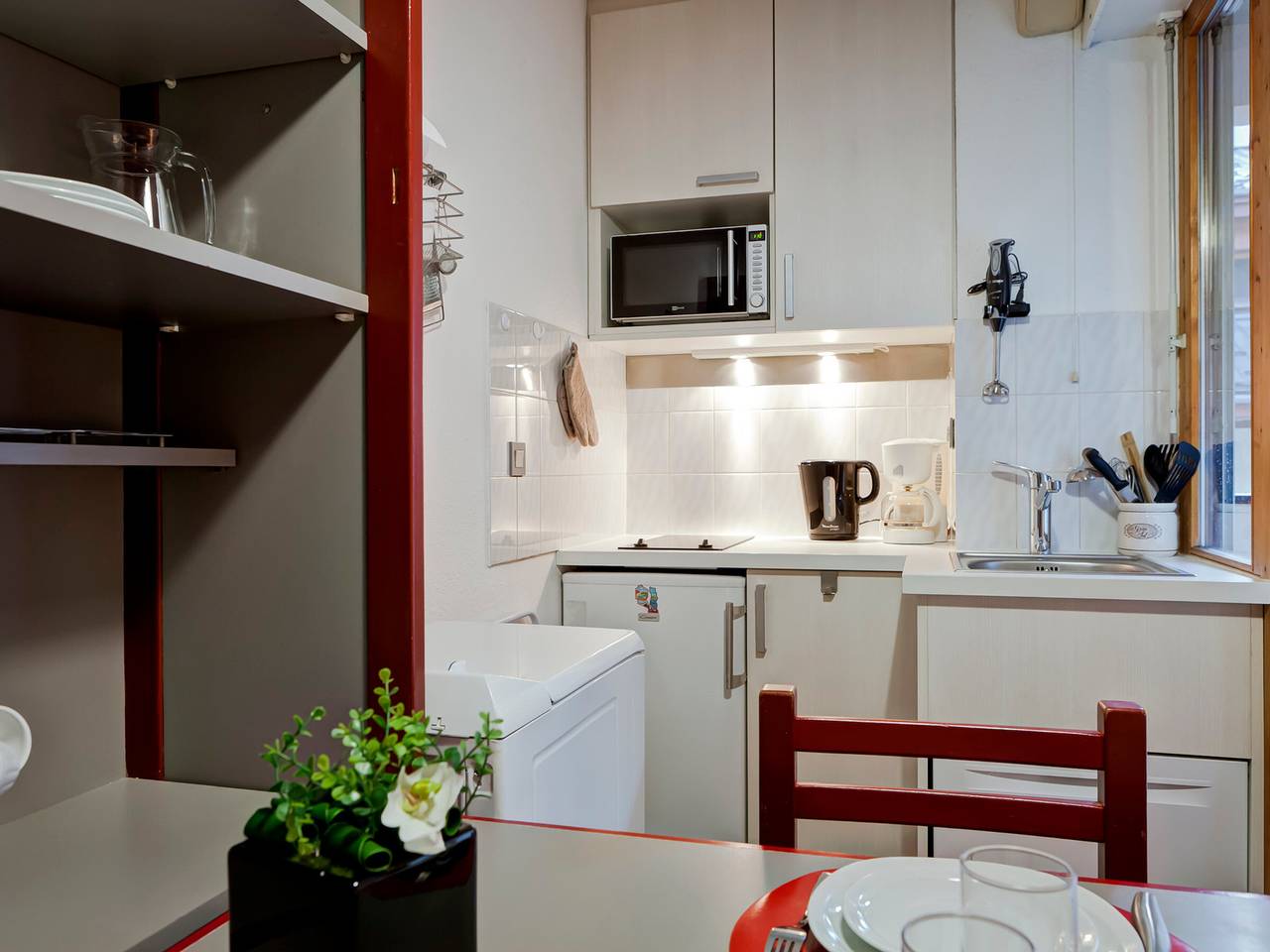 Entire studio, 2* Studio in Central Brides-les-Bains, Near Ski Lift and Spa in Brides-les-Bains, Les Trois Vallées