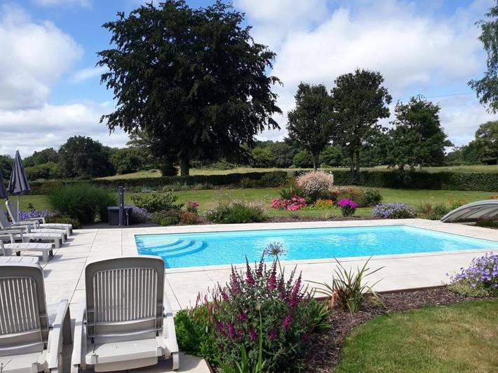 Location de vacances pour 8 personnes, avec Terrasse et Jardin à Joué-du-Bois