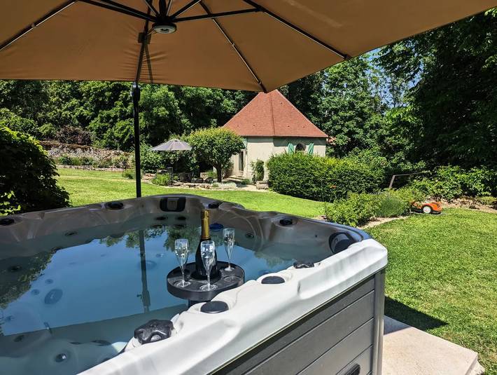 Gîte pour 4 personnes, avec jardin dans Bourmont - 2