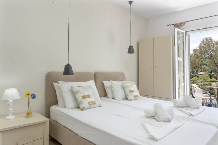 Ferienwohnung für 3 Personen, mit Balkon und Kinderpool in Griechische Inseln