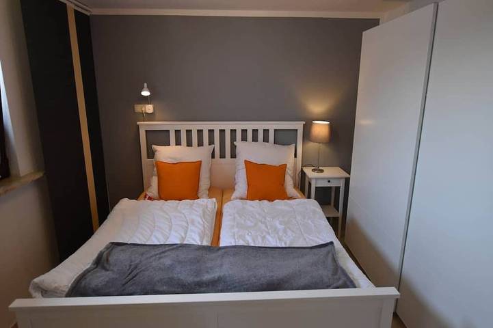 Ganze Wohnung, Gemütliche Ferienwohnung mit Garten in Robertsdorf in Robertsdorf, Blowatz