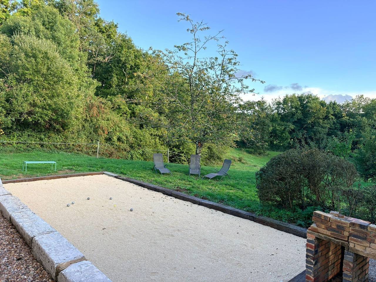 Comfortable cottage in Bitry with garden, Wi-Fi and private parking in Bitry, Loire Valley