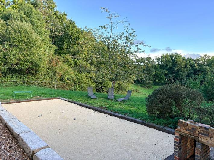 Komfortables Ferienhaus in Bitry mit Garten, Wlan und privatem Parkplatz in Bitry, Loire-Tal
