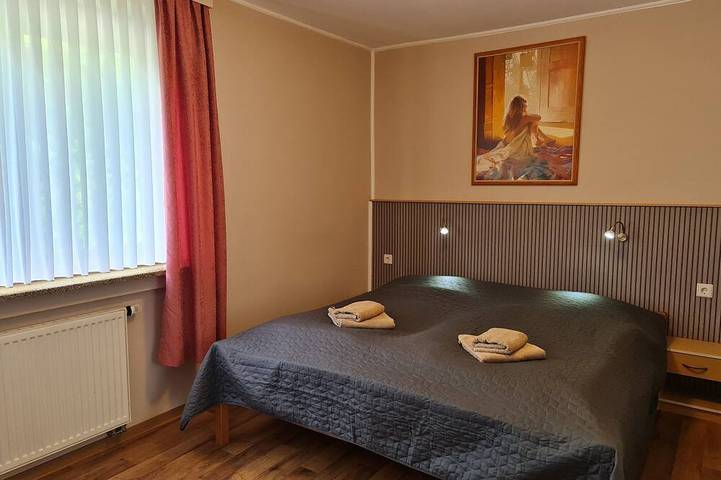 Gîte pour 3 personnes, avec jardin et terrasse, animaux acceptés à Rhauderfehn - 2