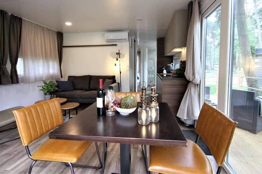 Chalet mit 2 Schlafzimmern und einer Terrasse in Zutendaal, Hasselt und Umgebung