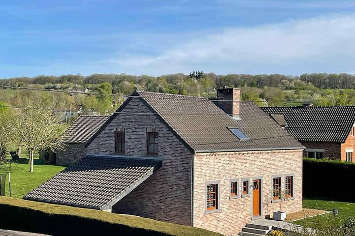 Location de vacances pour 12 personnes, avec jardin à Gesves