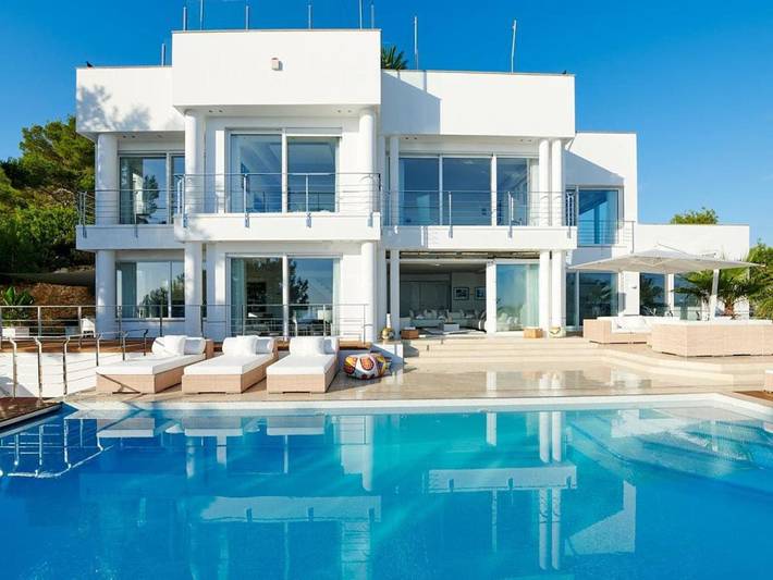 Chalet para 8 personas, con jacuzzi además de balcón y piscina - 1