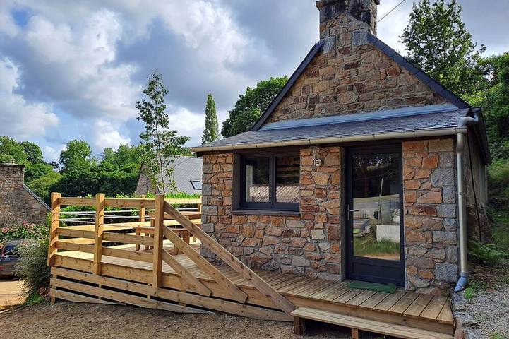 Location de vacances pour 5 personnes, avec piscine, animaux acceptés à Prat