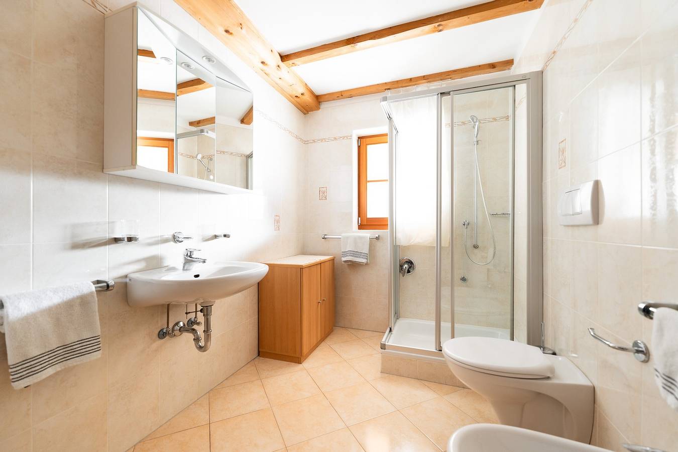 Ganze Wohnung, Grafaierhof Apartment 'Engel' mit Bergblick in Kastelruth, Dolomiti Superski