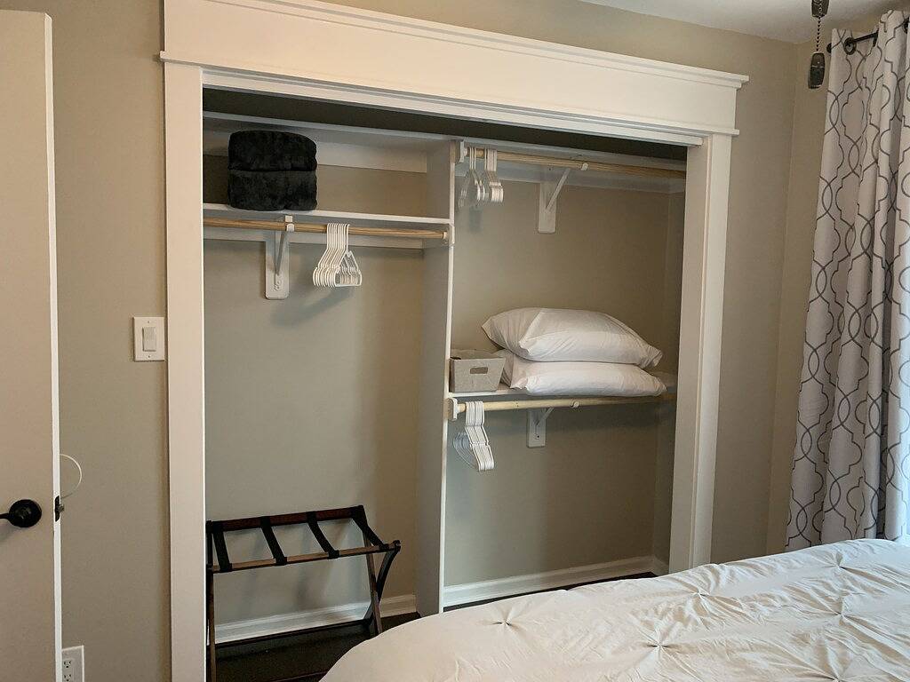 Farmhouse Beach Home 2 Bdrm 2 blocks from beach! in Virginia Beach