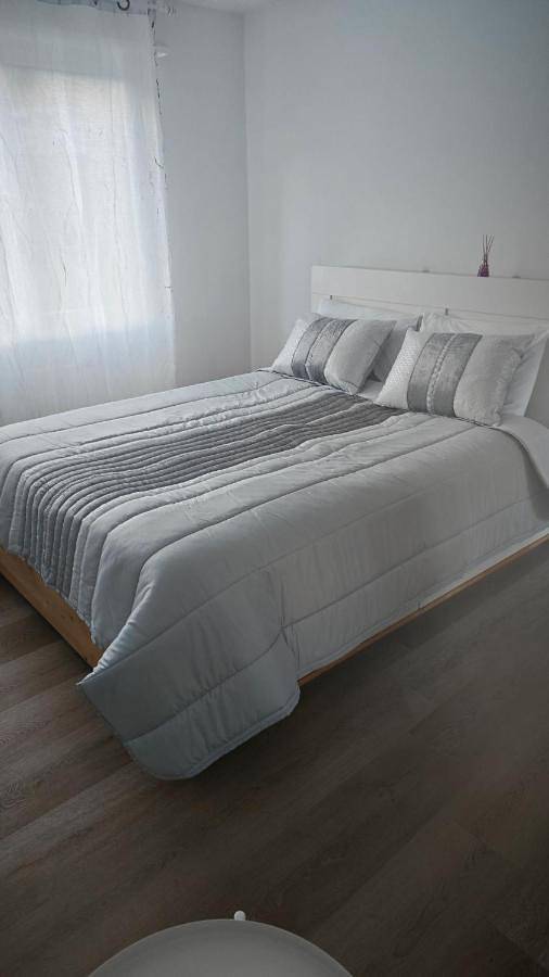 Appartement de vacances entier, Double Room with Mountain View in Monthey 2 Ville, Monthey