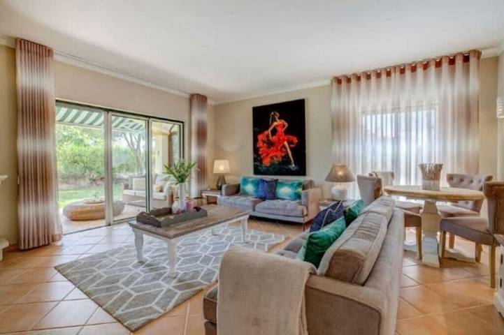 Ferienhaus für 4 Personen, mit Pool und Garten sowie Terrasse an der Algarve