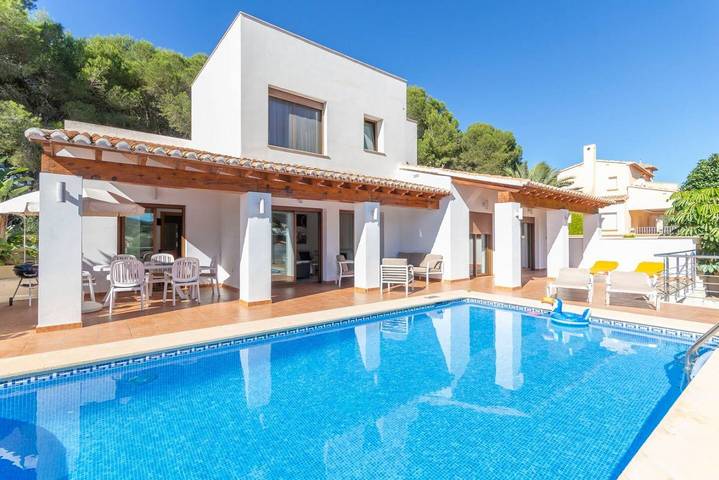 Casa rural para 6 personas, con piscina y balcón/terraza en Teulada