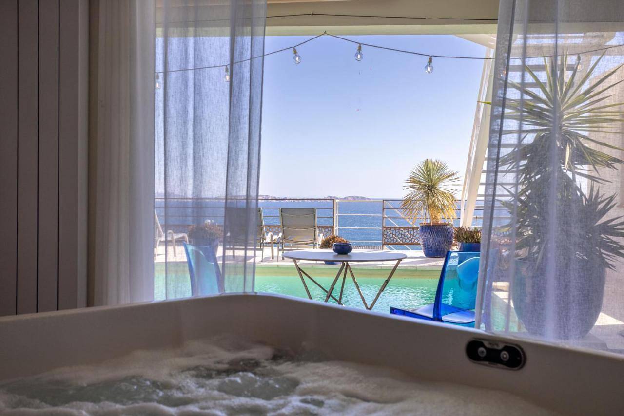 King Room with Sea View in Marsella, Marsella region
