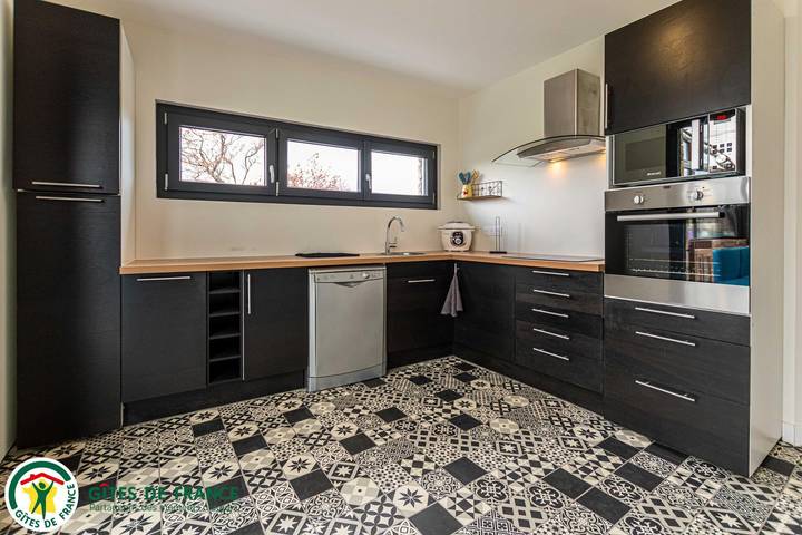 Gîte pour 8 personnes, avec Balcon et Terrasse ainsi que Jardin et Vue dans Marne - 3