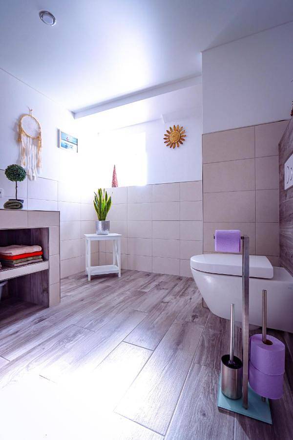Ganze Wohnung, Two-Bedroom Apartment in Wadgassen, Saargau