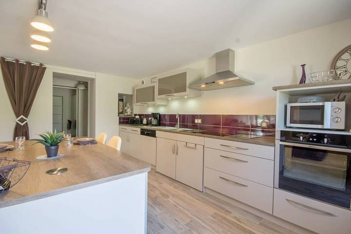 Gîte pour 2 personnes, avec terrasse et jardin à Saint-Barthélemy (France) - 3