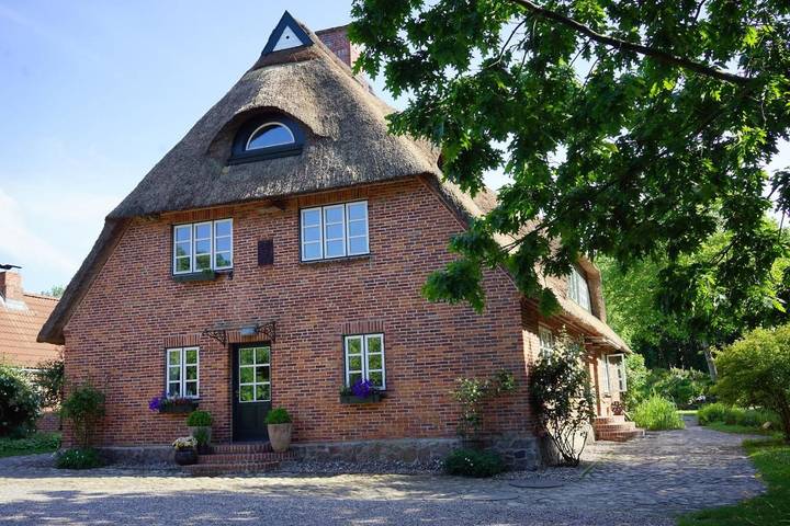 Ferienwohnung für 2 Personen, mit Terrasse und Garten in Westensee