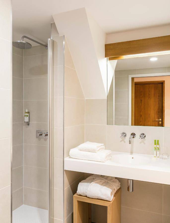 Single Room in Asnières-sur-Oise, Val-d'Oise