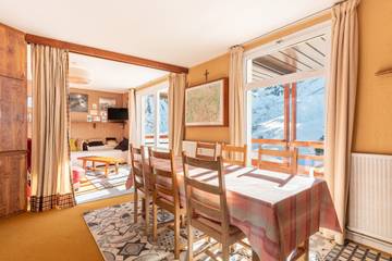 Gîte pour 8 personnes, avec balcon dans Pic du Midi