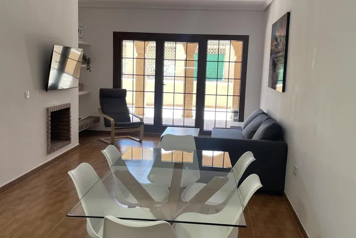 Apartamento de vacaciones para 5 personas, con piscina y terraza - 1
