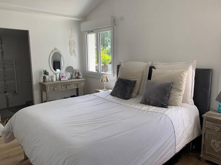 Location de vacances pour 8 personnes, avec piscine ainsi que jardin et jacuzzi à Saint-Jean-d'Illac - 2