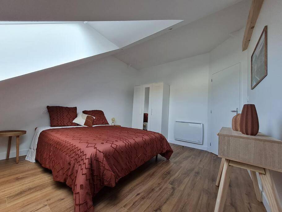 Appartement entier, One-Bedroom Apartment in Fougères, Fougères-Vitré