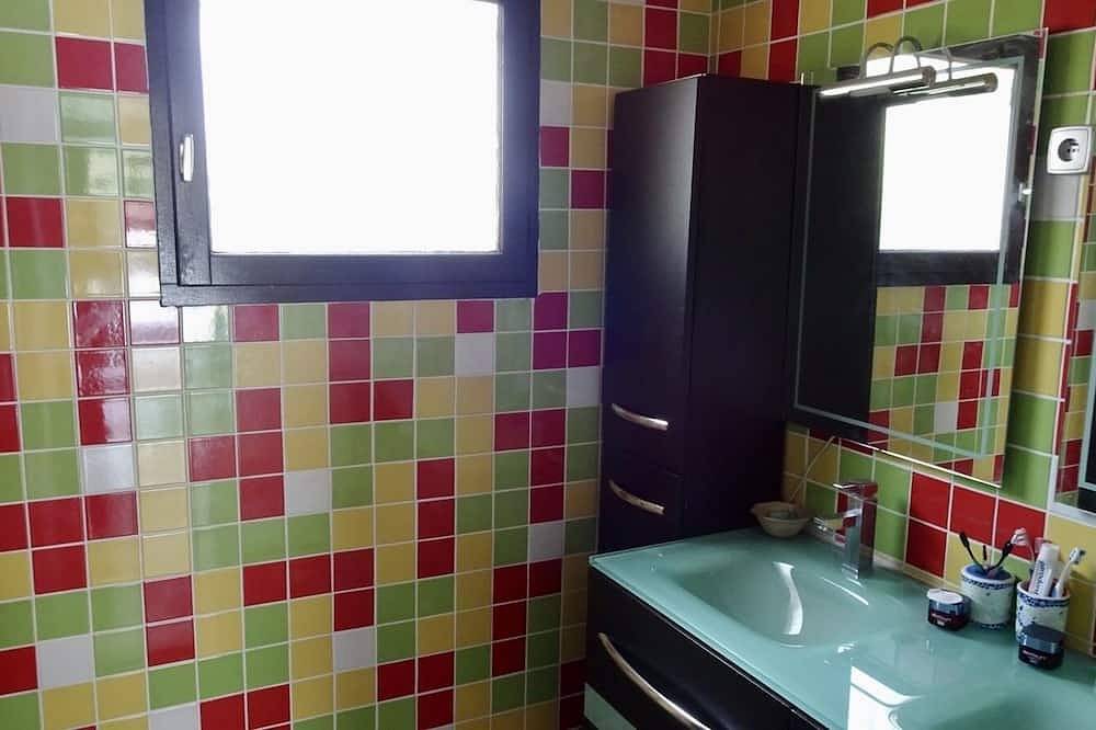 House with swimming pool next to Lake Saint-Cassien in Montauroux, Draguignan region