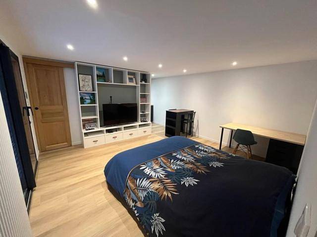 Gîte pour 2 personnes, avec Terrasse dans Salans