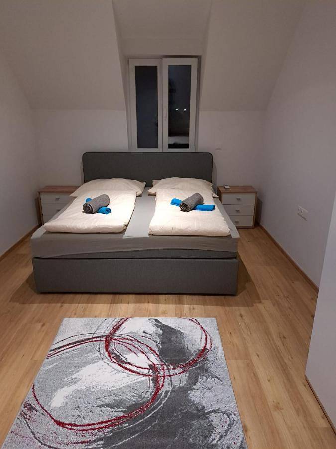 Three-Bedroom House in Guntramsdorf, Bezirk Mödling
