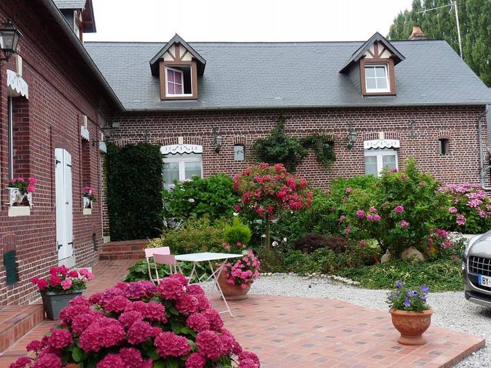 Gîte pour 3 personnes, avec terrasse et jardin