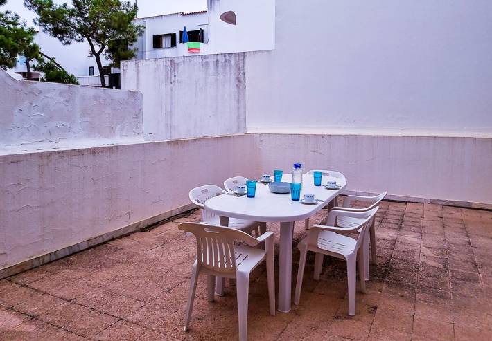 Gîte pour 4 personnes, avec terrasse dans Monte Gordo - 2
