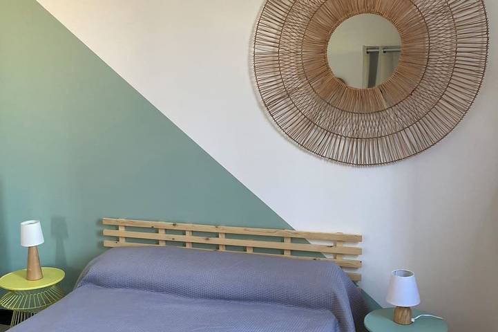 Detached house on fenced garden with trees 150m from the beach! in Porto Pollo (Corsica), Serra-di-Ferro