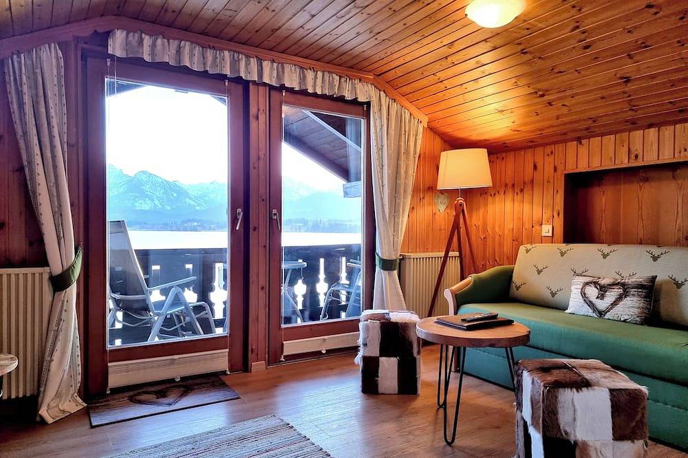 Ganze Wohnung, Ferienwohnung Hüttenfeeling, 44 qm, 1 Schlafzimmer, Balkon, max. 2 Personen in Hopfen am See, Bayerisch Schwaben