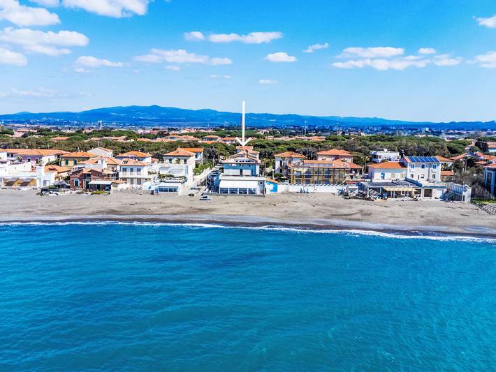 Ferienwohnung für 8 Personen, mit Terrasse und Ausblick in Cecina - 2